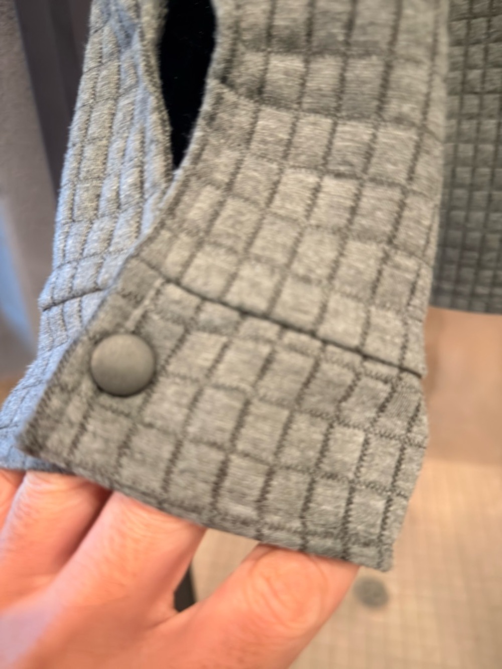 Men's Quilted Shirt Jacket in Gray - Picture 2 of 4